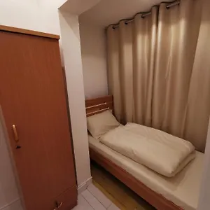 cloud9-premium-hostel.sharjah-hotels.com/